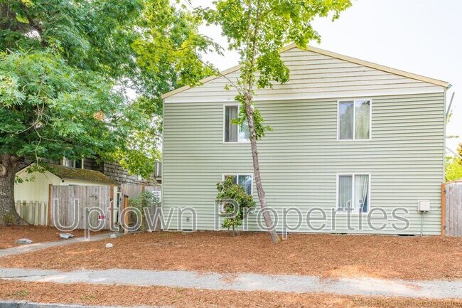 Building Photo - 3421 SW 125th Ave