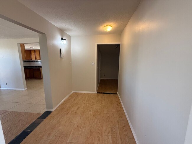 Building Photo - Charming 3 bedroom home in Apple Valley- H...