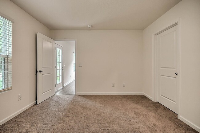 Building Photo - 416 Arrowhead Dr
