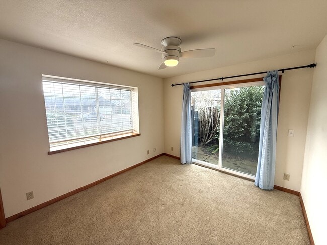 Building Photo - 18 Turnbridge Welles