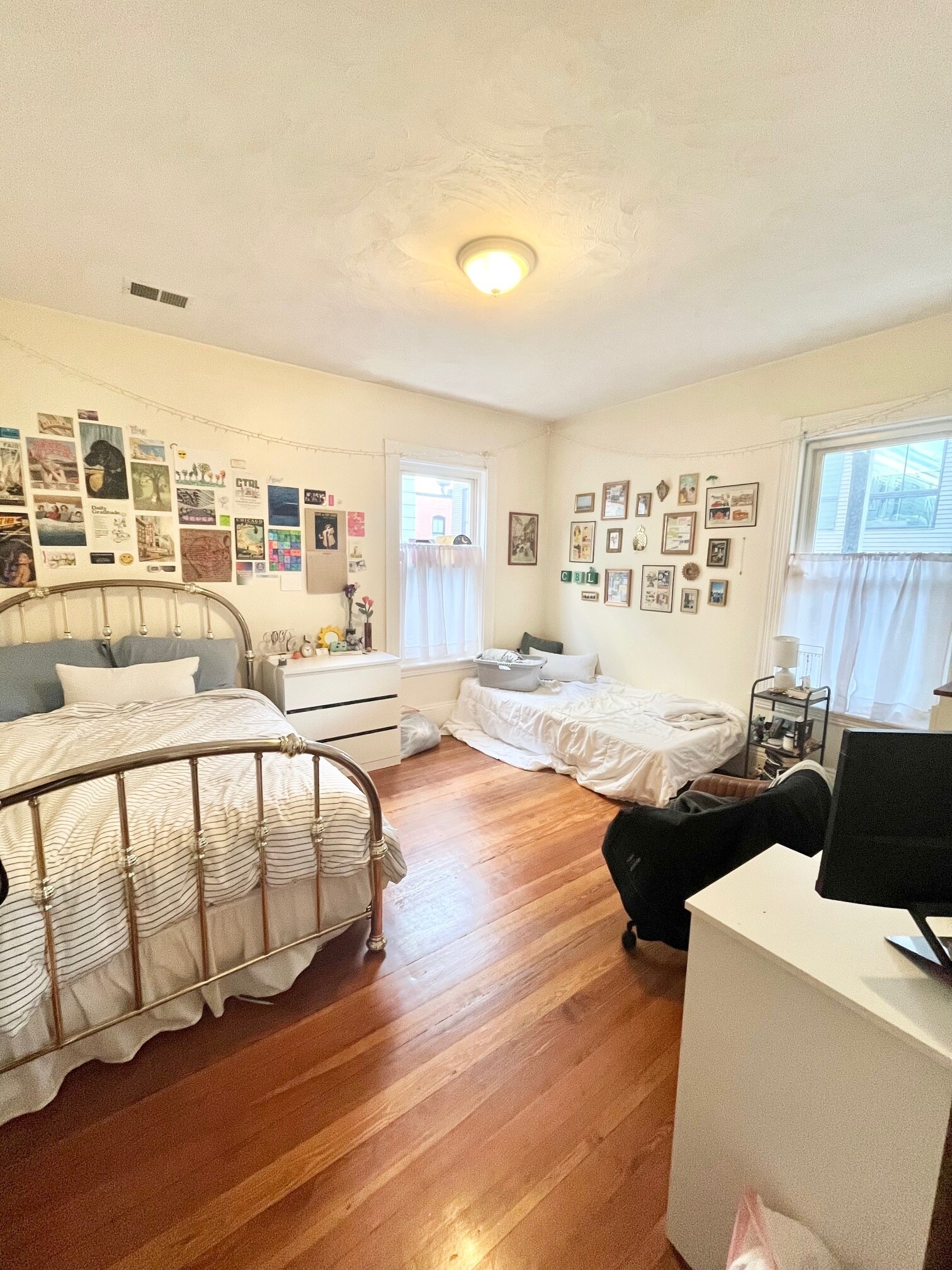 Building Photo - 8 Carmel St