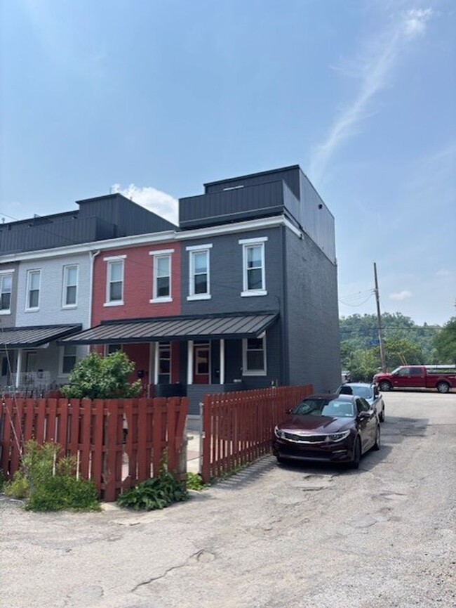 Building Photo - Beautiful Home for Rent