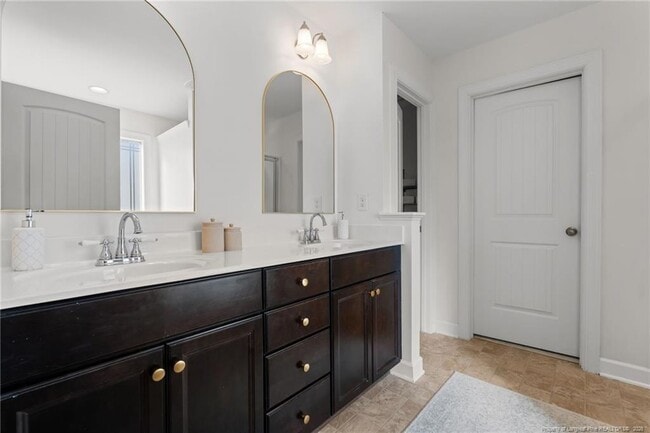 Building Photo - 65 Pedley Pl