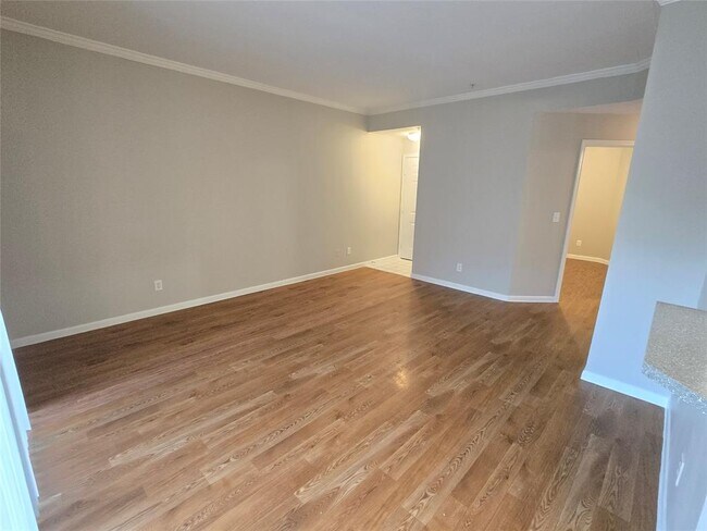 Building Photo - 6000 Shepherd Mountain Cove