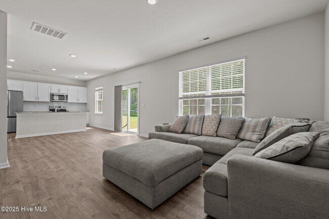 Building Photo - 926 Ocean Ct