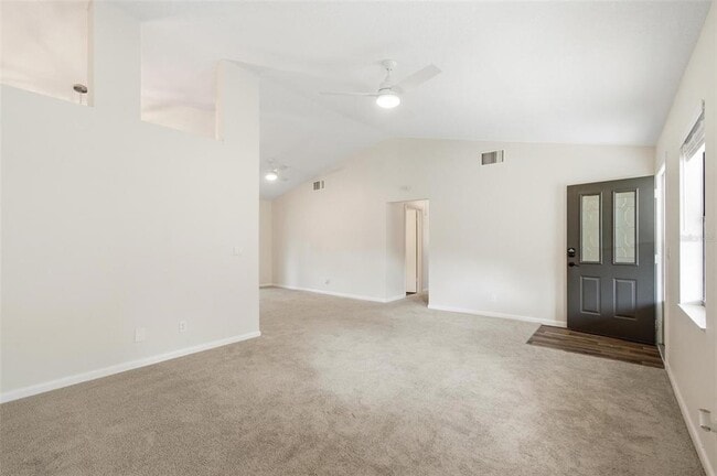 Building Photo - 8 Blakeport Ln