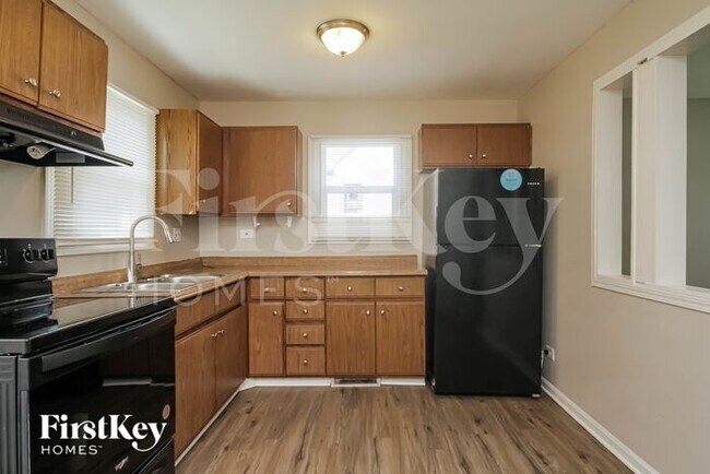 Building Photo - 629 Turkey Run Dr