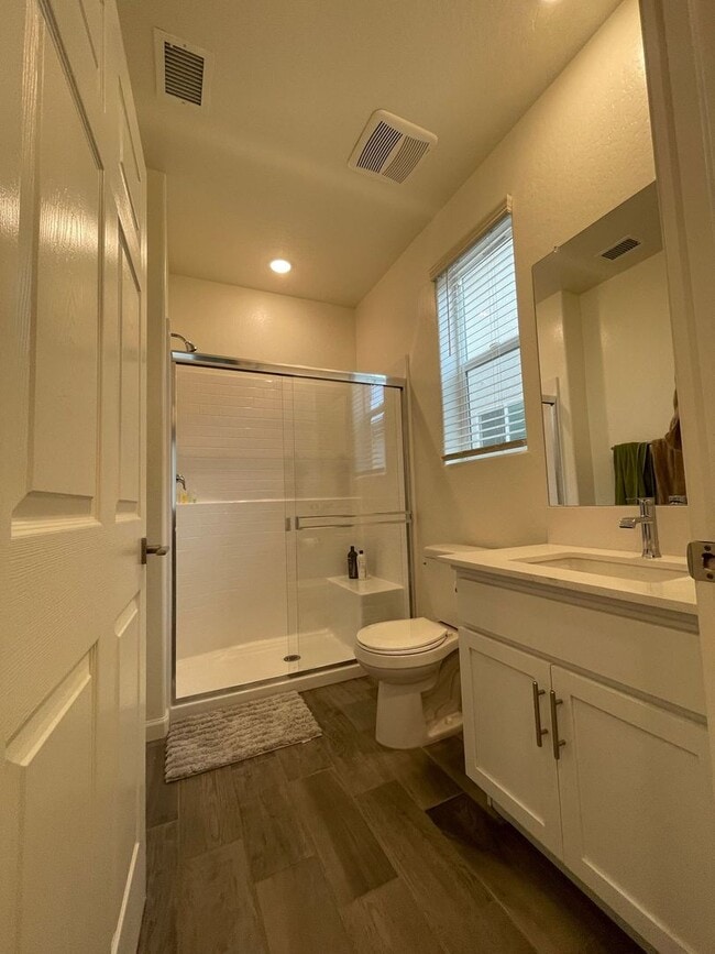 Building Photo - Spacious Modern Family Home in Prime Fresno Location!