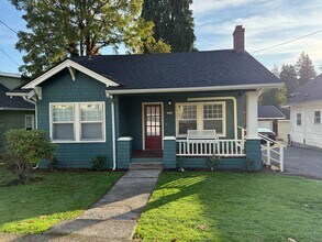 Building Photo - Updated 2Bd/1Ba in Desirable Camas Area!