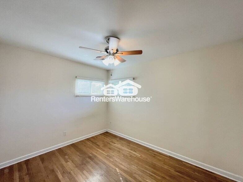 Building Photo - 1121 Sherry Ave