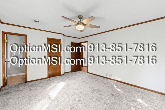 Building Photo - Charming & Spacious 2-Bed / 2-Bath Apartme...