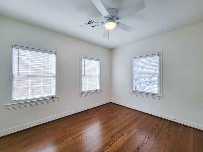 Building Photo - 1728 Hawthorne St