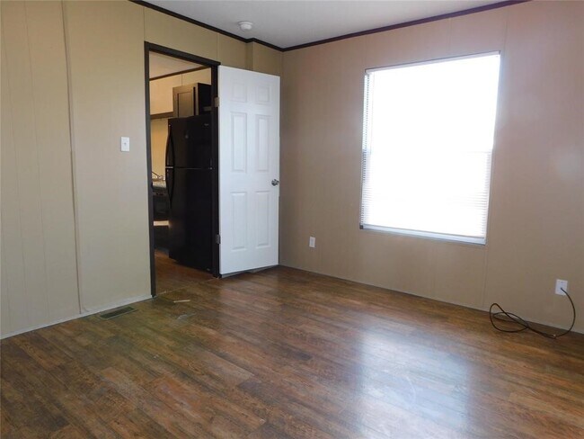 Building Photo - 100 China Gdn Ln