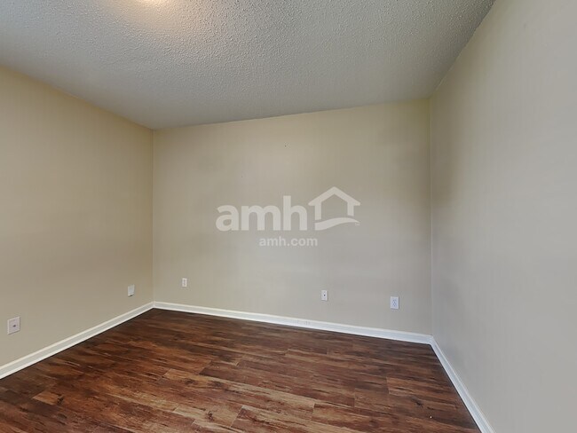 Building Photo - 112 Pope Ln