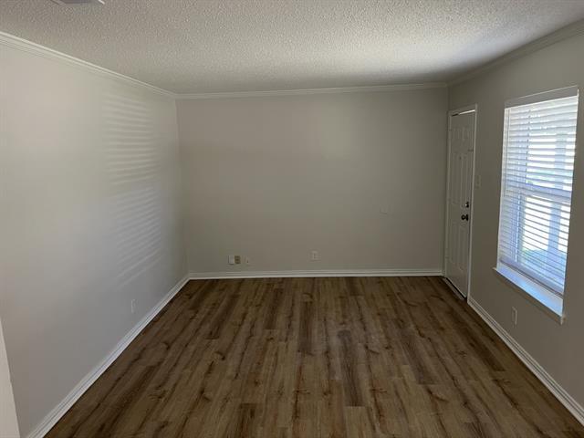 Building Photo - 208 Hosack St