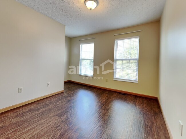Building Photo - 2358 Rosina Dr
