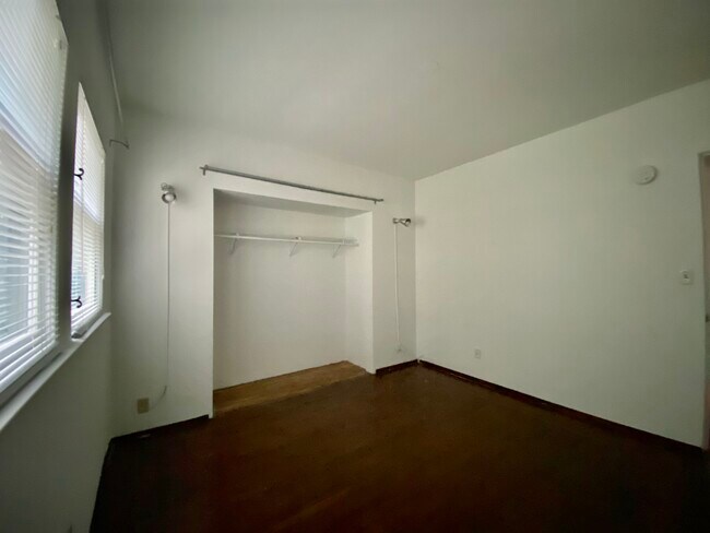 Building Photo - 2364 Hilgard Ave