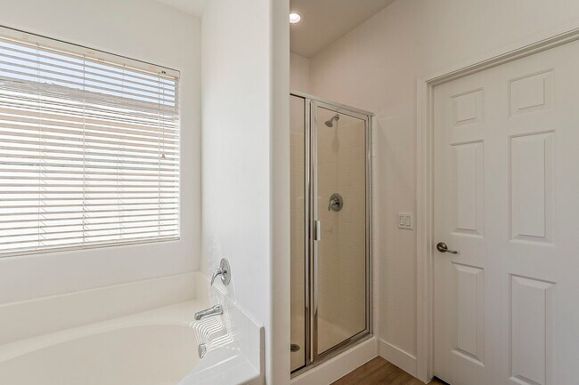 Building Photo - 3877 S Coach House Dr