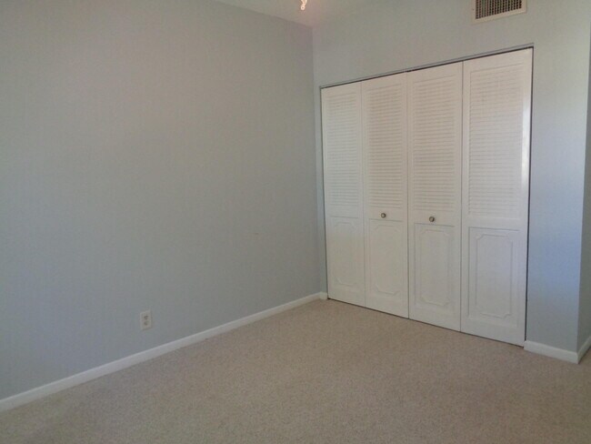 Building Photo - 6328 Longboat Ln W