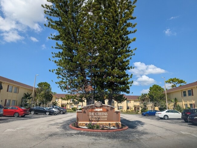 Building Photo - 7512 Dolonita Dr