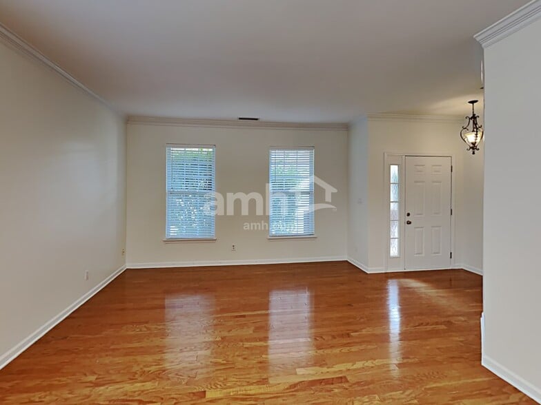 Building Photo - 2005 Brook Valley Run