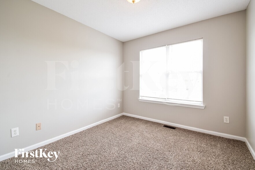 Building Photo - 2451 Brianna Dr