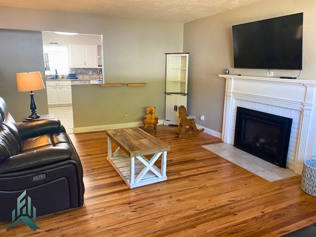 Building Photo - Spacious 3-Bedroom Home with Huge Shop, RV...
