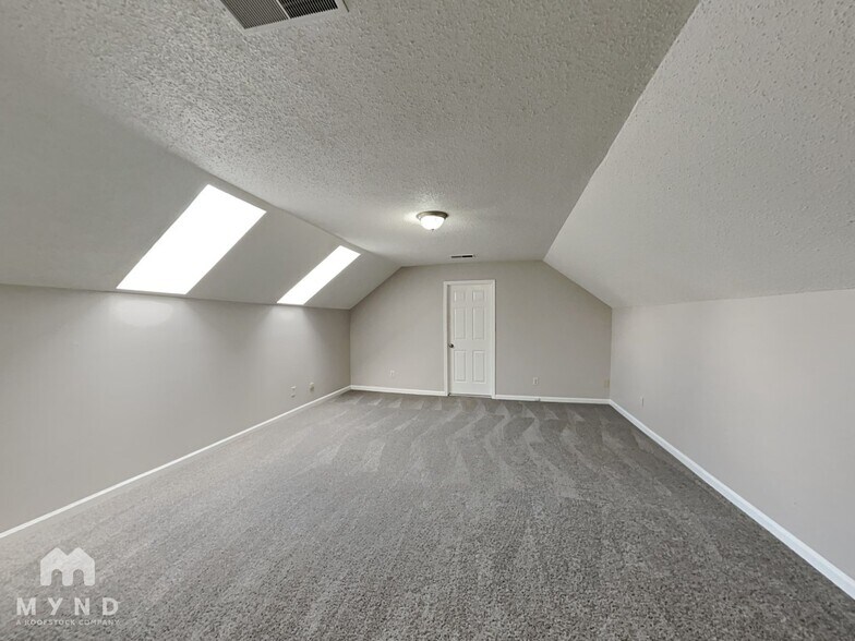 Building Photo - 7002 Timber Rise Cove