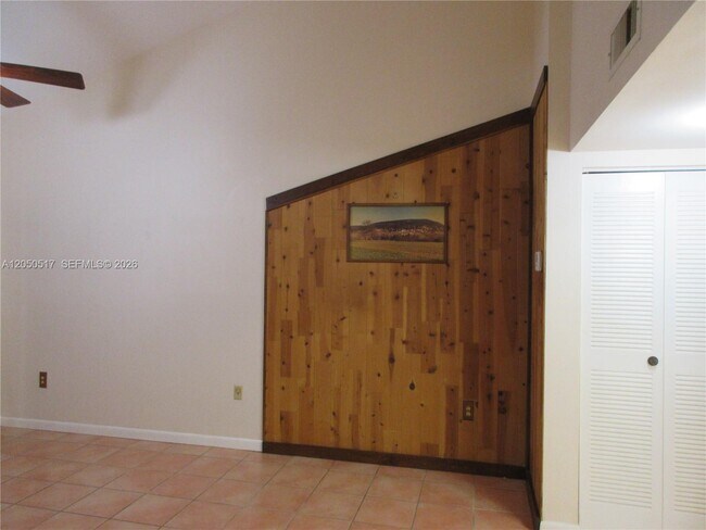 Building Photo - 15545 Miami Lakeway N