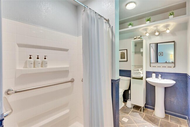 Building Photo - 3000 Mohawk Rd