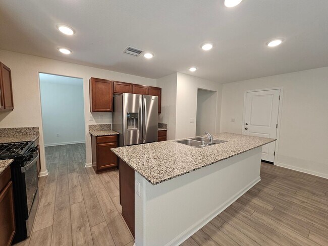 Building Photo - 322 Double Spring Dr
