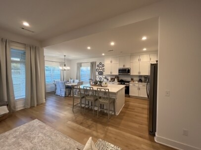 Building Photo - 511 Wagon Wheel Ave