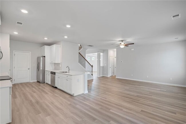 Building Photo - 2106 Cadenza Cir