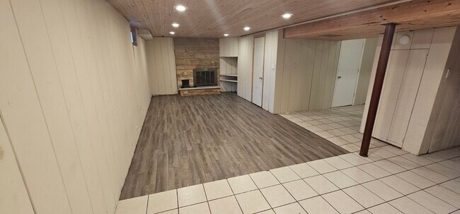 Building Photo - 227 Timber Ln