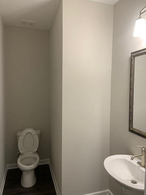 Building Photo - 3925 Redwood Dr