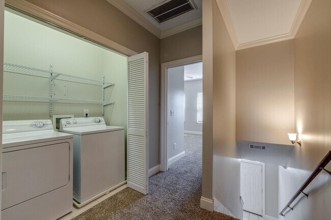 Building Photo - 404 Mercomatic Dr