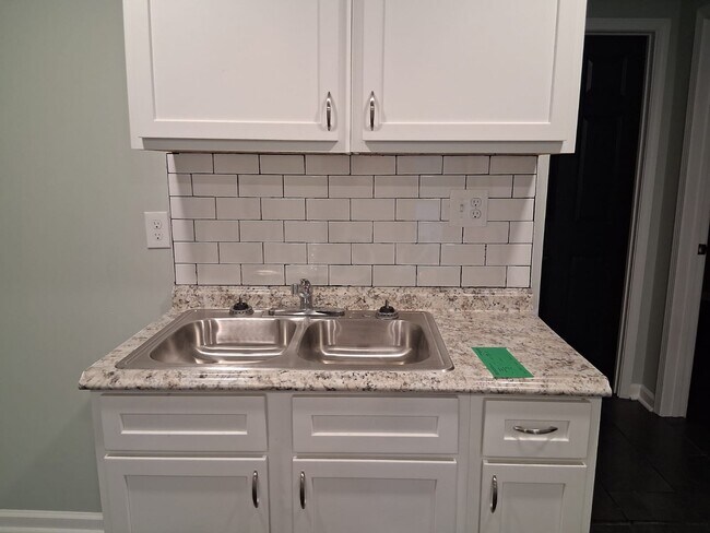 Building Photo - 804 Boston St