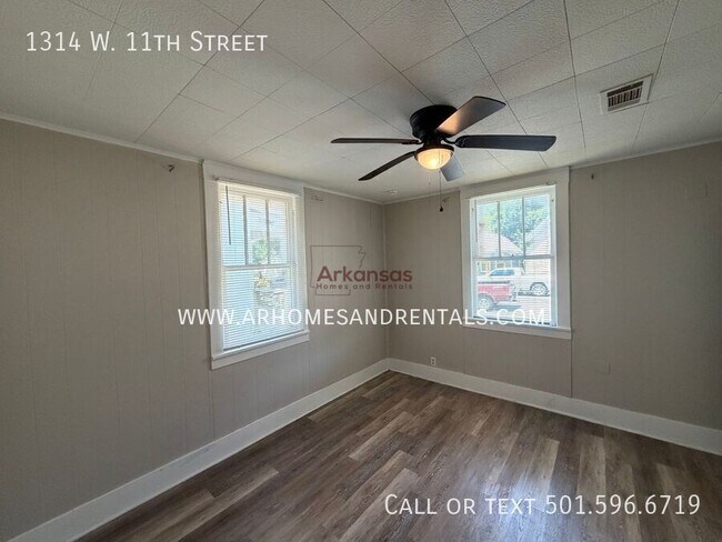 Building Photo - 1314 W 11th St