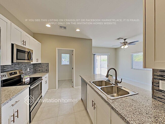 Building Photo - 13295 W Crocus Dr