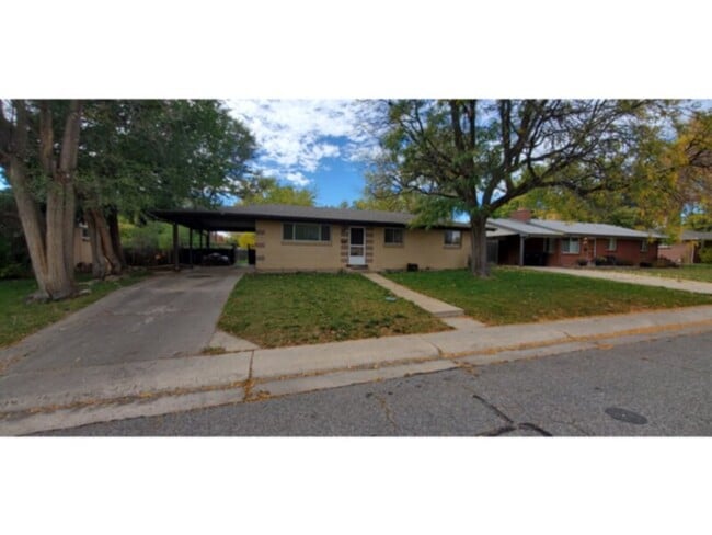 Primary Photo - 6113 Holland St