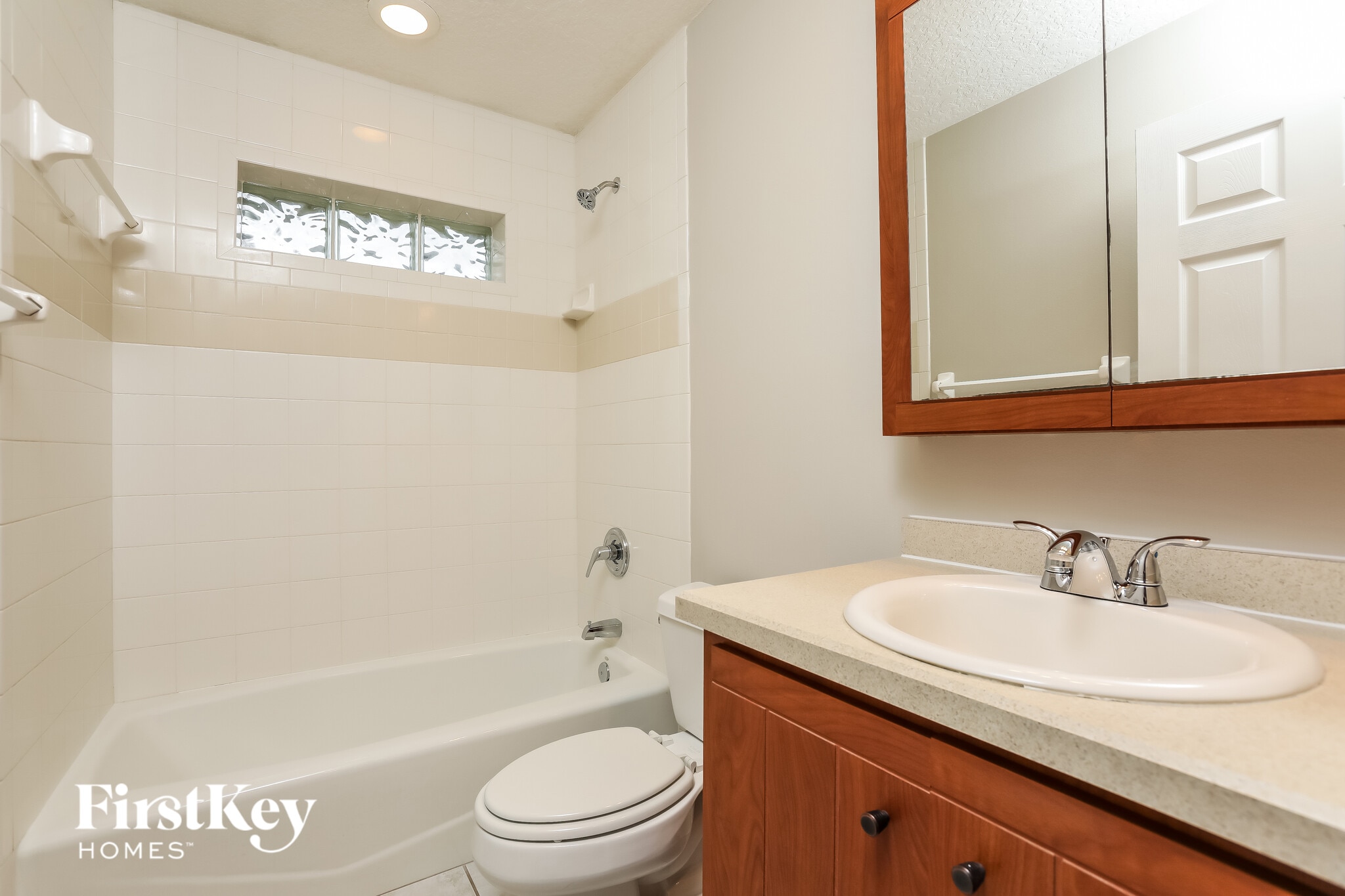 Building Photo - 2007 Juniper Dr