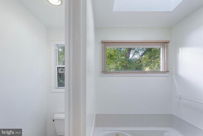 Building Photo - 6503 Friars Ct
