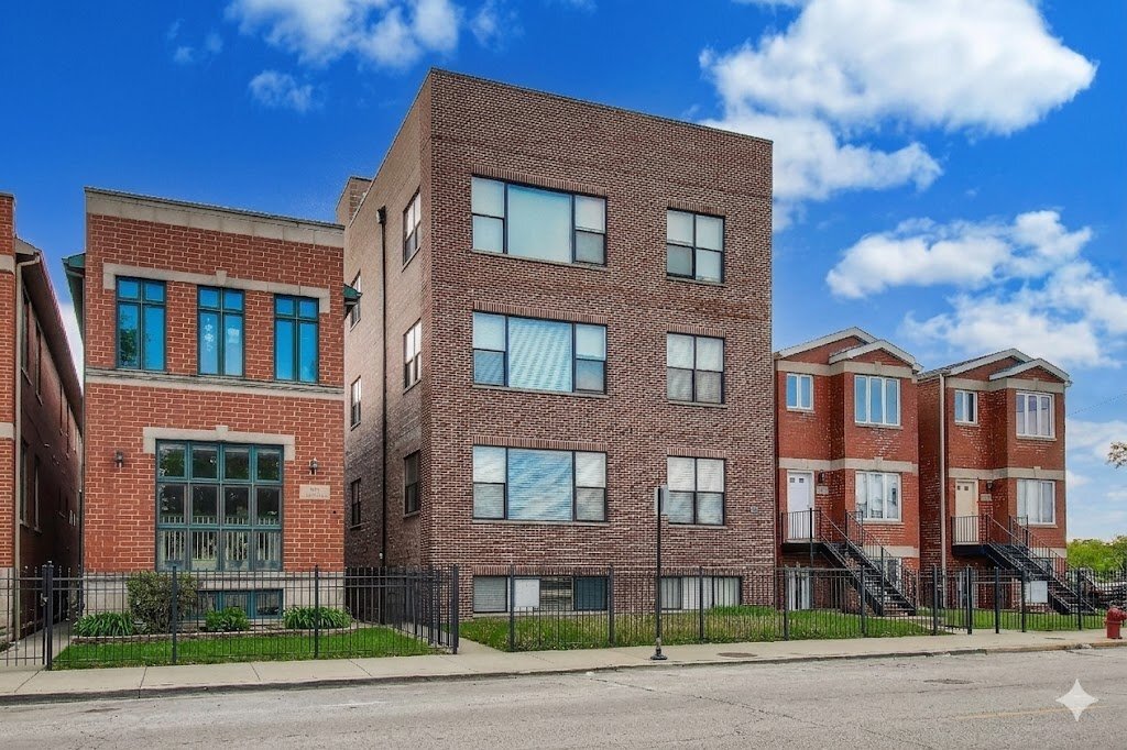 Building Photo - 504 S Oakley Blvd