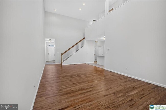 Building Photo - 5127 Dogwood Trail