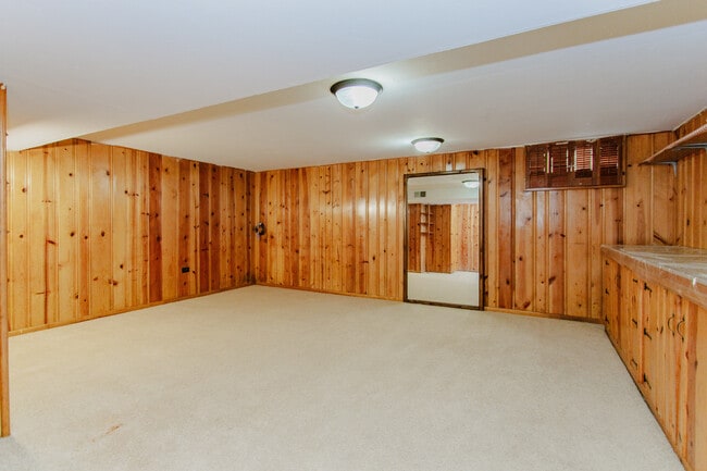 Building Photo - 4852 Carol St