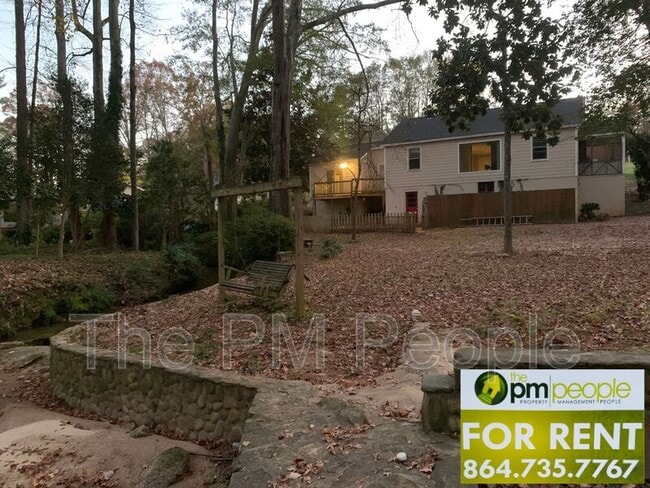 Building Photo - 303 McBee Ave