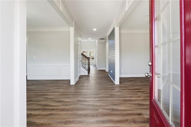 Building Photo - 1440 Waverly Glen Dr