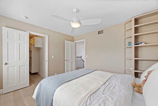 Building Photo - 669 35th St