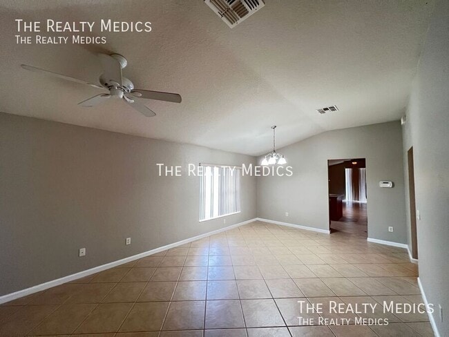 Building Photo - 4067 SW 46th Terrace