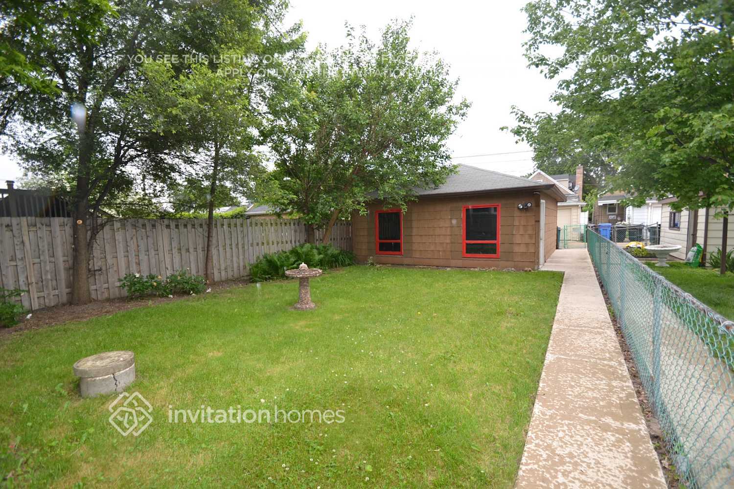 Building Photo - 2904 N McVicker Ave